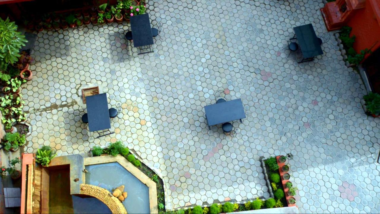 Golden Temple Inn Kathmandu Esterno foto