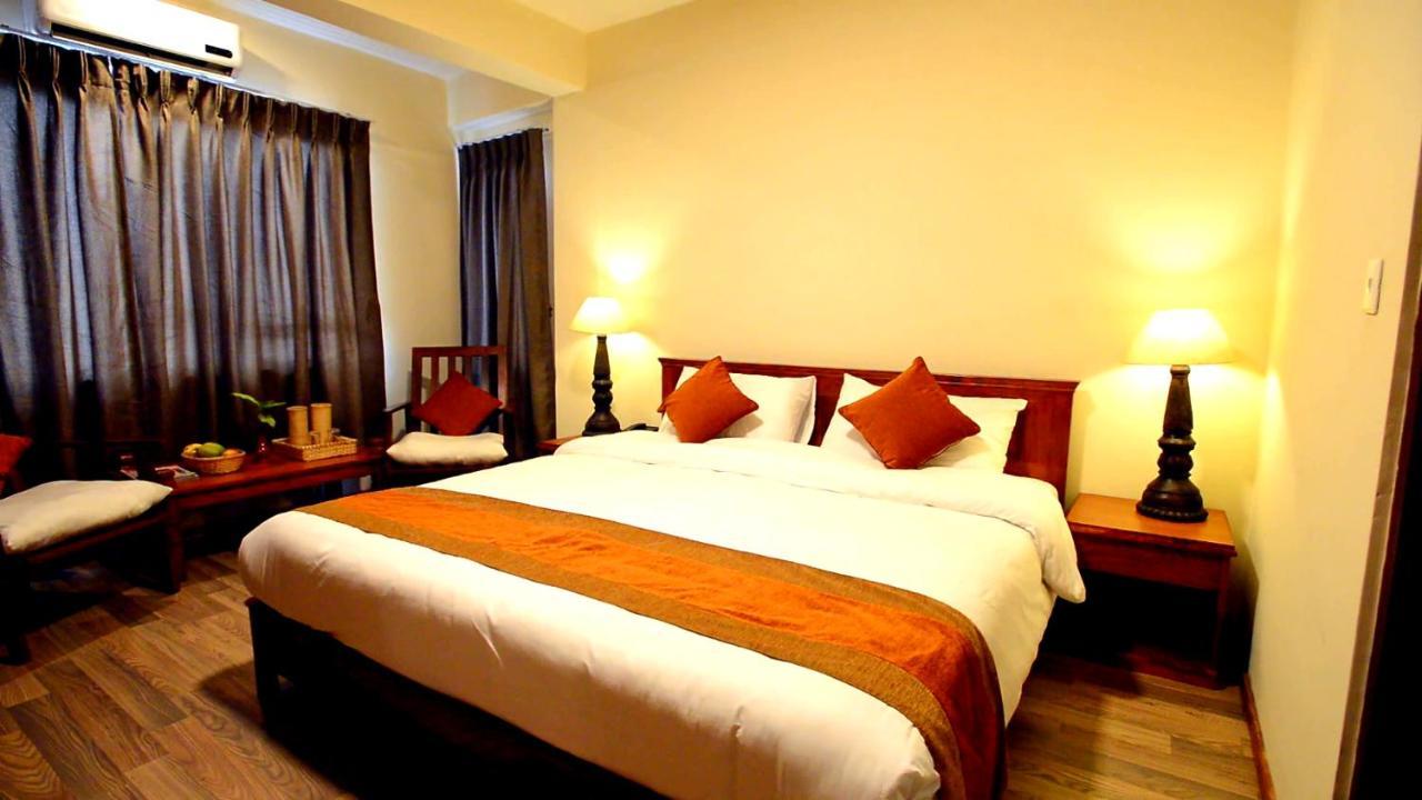 Golden Temple Inn Kathmandu Esterno foto