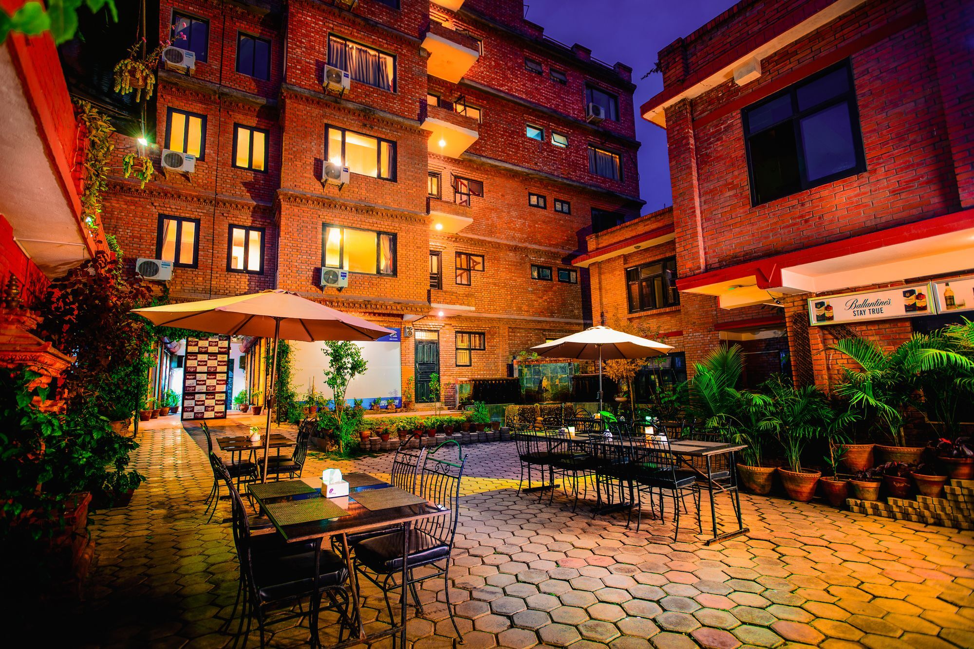 Golden Temple Inn Kathmandu Esterno foto